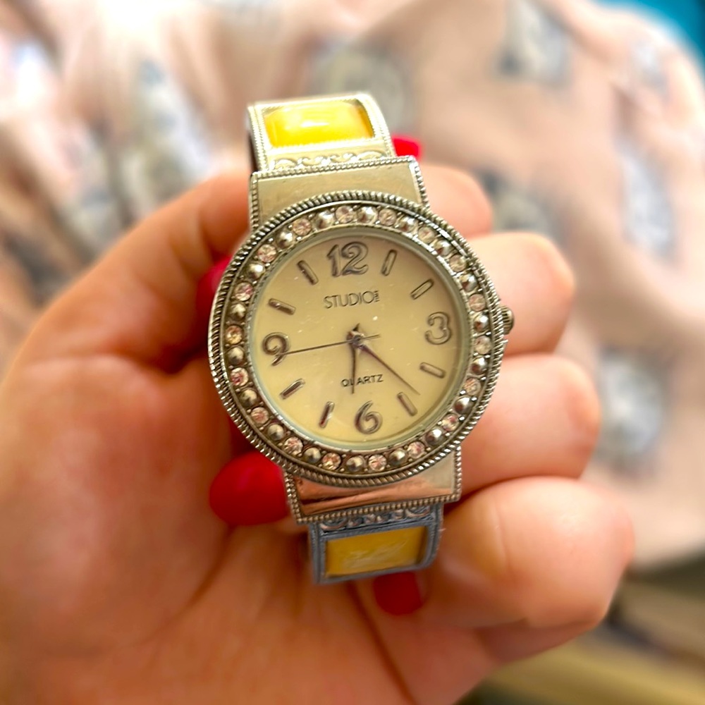 New Watch - Picture 1 of 1